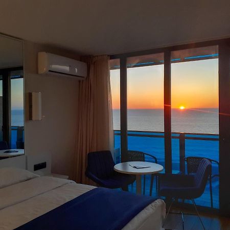 Апарт отель Only Front Sea View, No Side View, Wonderful Panorama, High Floor, Location Guarantee Батуми Экстерьер фото