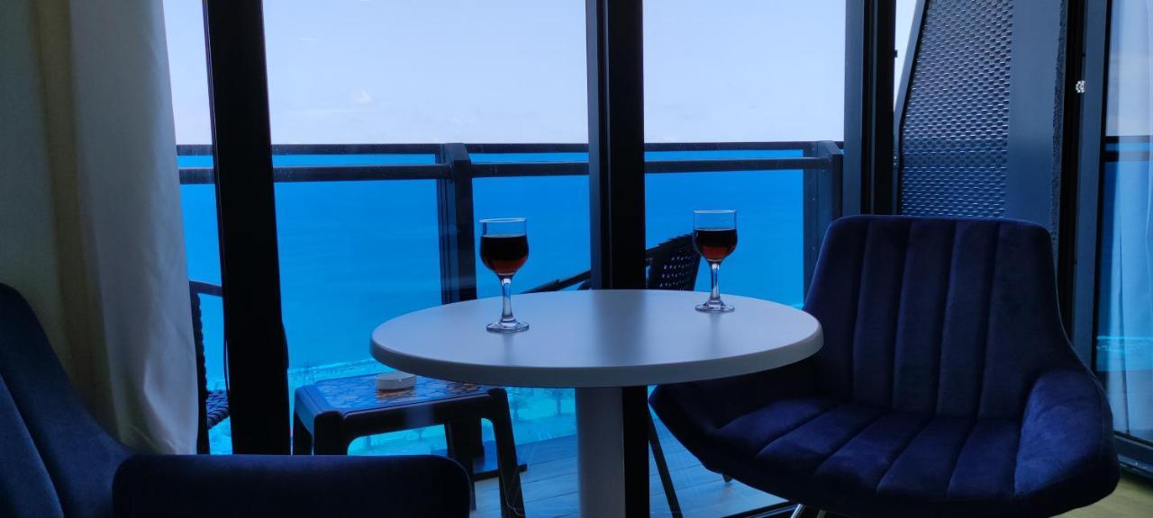 Апарт отель Only Front Sea View, No Side View, Wonderful Panorama, High Floor, Location Guarantee Батуми Экстерьер фото