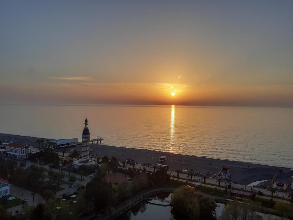 Апарт отель Only Front Sea View, No Side View, Wonderful Panorama, High Floor, Location Guarantee Батуми Экстерьер фото